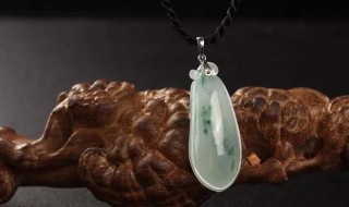 形容翡翠的唯美句子 形容翡翠的唯美句子有哪些