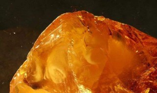 琥珀色是什么颜色 琥珀色到底是什么颜色