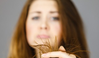 护理干燥头发的步骤 最简单的护发方法是这样的