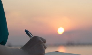 关于姐妹情深的句子 情深的说说