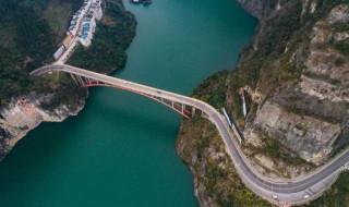 写三峡险要的句子 写三峡险要的句子精选