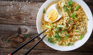 煮方便面最好吃的方法 怎样煮方便面更好吃