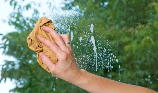 擦玻璃的妙招 清洁玻璃有什么妙招