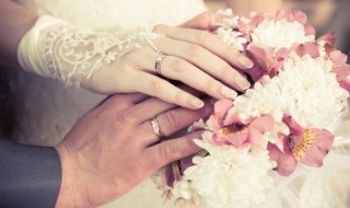 结婚三周年简短语录 适合结婚三周年的说说