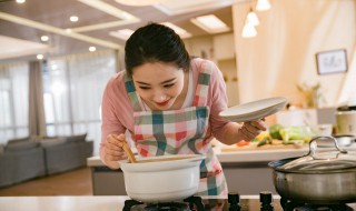 黄豆焖鸭翅怎么做 黄豆焖鸭翅简单做法