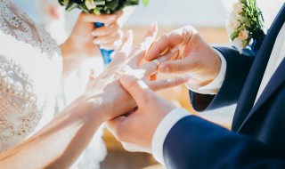 新婚快乐祝福语简短 关于新婚快乐祝福语