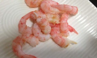 剥冷藏虾技巧 剥虾仁的小窍门