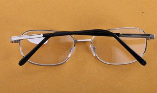 老花镜怎么配 老花眼形成的原因