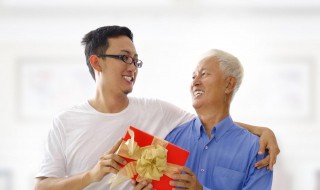 感谢父亲的话简短感动 怎么写出对父亲的爱