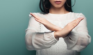 被拒绝后的心情短语 离开我就别安慰我