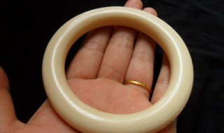 女人戴象牙有什么好处 女人戴象牙的好处是什么