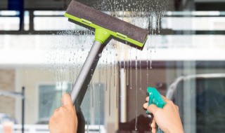 如何擦玻璃又快又干净 擦玻璃又快又干净的方法