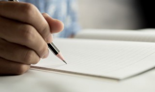 随珠弹雀这个成语告诉我们一个什么道理 随珠弹雀这个成语的启示