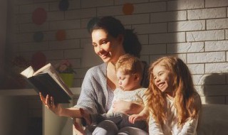 乌鸦喝水的故事的道理 乌鸦喝水的故事告诉我们什么道理