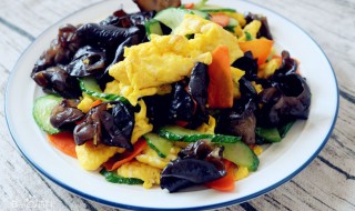 木耳黄瓜炒鸡蛋的做法 木耳黄瓜炒鸡蛋如何做