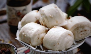 发霉的馒头能吃吗 馒头长霉点还能吃吗