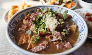 卤制东西要不要盖盖子 卤制东西要不要盖盖子呢