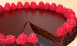 树莓巧克力做法图解 让你摇身成为西点大师