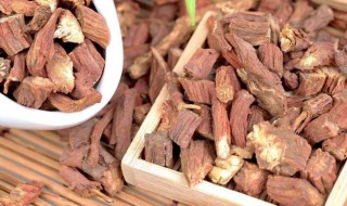 红花丹参的功效与作用 服用的时候要注意适量