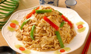 东北炝拌干豆腐的做法 简单又好吃的哦