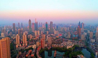 杭州和武汉哪个繁华 不同领域不一样