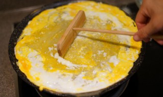 新手怎么摊好煎饼果子 四个小窍门你记住了吗