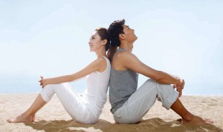 女人对男人动了情有哪些表现 八成会有不好意思直视对方眼睛的小动作