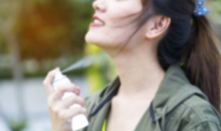 带妆怎么补防晒才正确 带妆的时候怎么补防晒?