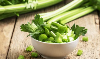 芹菜叶炒腐竹窍门 芹菜叶炒腐竹烹饪方法