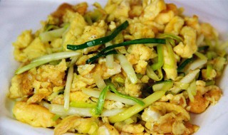 做鹅蛋炒蒜黄窍门 好吃的鹅蛋炒蒜黄做法技巧