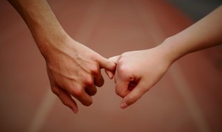 两个人携手到老的句子 3句形容两人爱情的句子