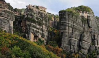 悬崖绝壁中绝的意思 悬崖绝壁的意思