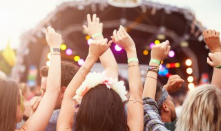 十五周年庆祝福语简短 需要怎么送上自己的祝福