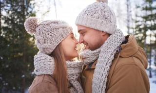 领结婚证的心情的句子 领了结婚证后发朋友圈的文案