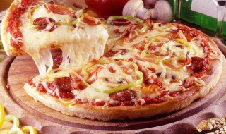 超简单的披萨制作方法 在家也能做出美味披萨!