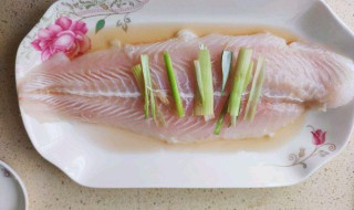 清蒸龙利鱼简单做法 清蒸龙利鱼的做法