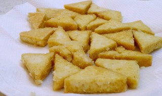 如何做三角糕 芋粿三角糕的做法