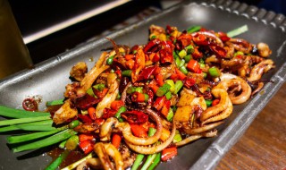 铁板鱿鱼怎么做 在家做铁板鱿鱼教程