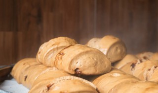 馒头蒸出来有点黄原因是什么 蒸出来的馒头发黄是为什么啊?