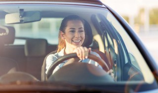 车钥匙锁车里怎么办 关于车钥匙锁车里怎么办