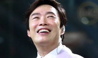 网络热词嘿嘿嘿是什么梗什么意思 冷面笑匠超有梗