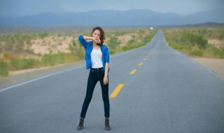 韩红唱的天路是指哪条路 韩红唱的天路具体是指哪条路