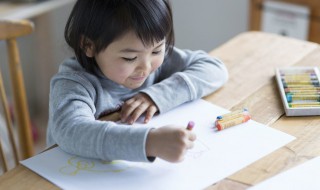 桌子被马克笔染色了怎么办 桌子被马克笔染色了的解决办法