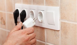 电插座滋滋响怎么回事 为什么插座会有滋滋的声音？