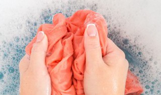 清洗干净衣服可以用洗衣粉吗 可以用洗衣粉清洗干净衣服