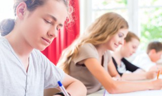 红岩主要内容是什么 红岩有哪些人物呢