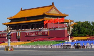 国庆观礼台谁能座 关于天安门观礼台的简介