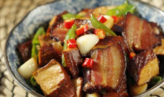 腊肉肘子的做法 满满的满足