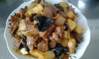 土豆片炒木耳怎么做好吃 教你怎么做