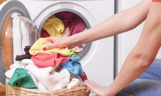 黄色衣服染上黑色怎么洗掉 有什么方法